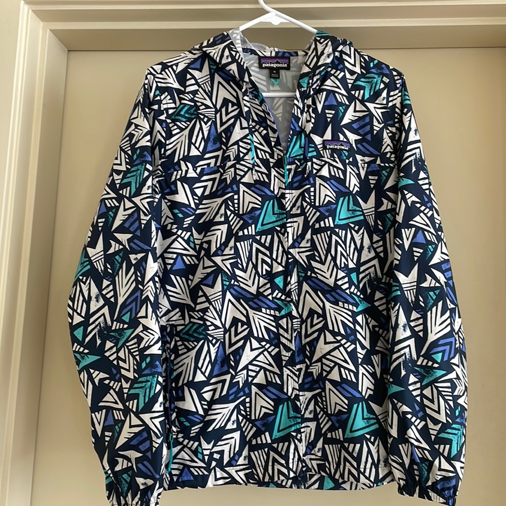 Patagonia Windbreaker, Women’s Size Medium, Great Condition 🦋